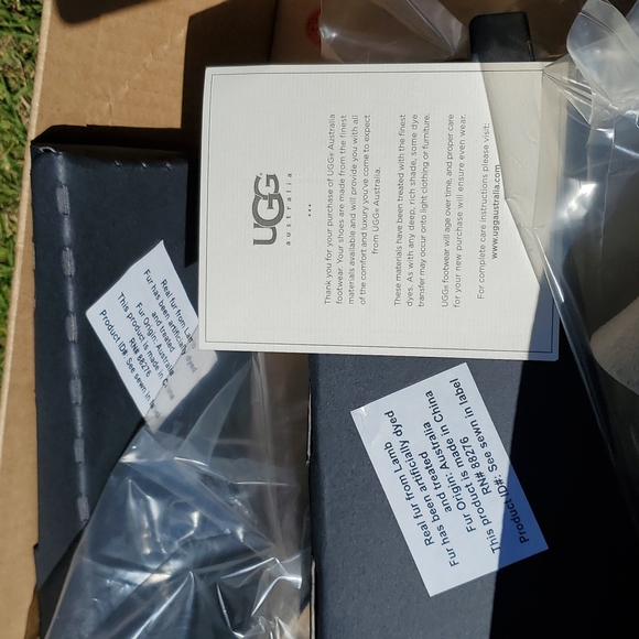 UGG Australia Kids Classic Tall Boots, Black, sz 13 - Picture 9 of 10